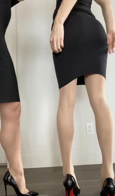 Sexy dirty dildo toying with TheHealthyWhores Lesbian Poop [UltraHD/2K]