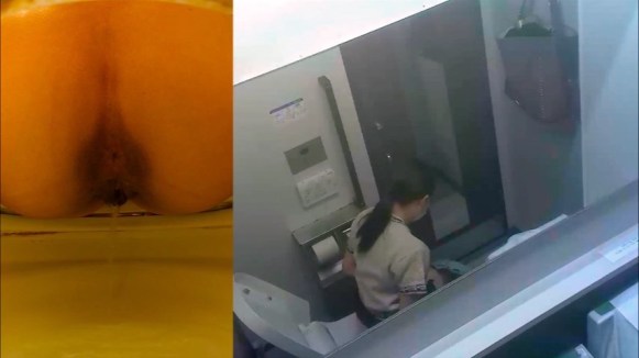 Hanazono Voyeur Toilet Girlfriend Shitting.