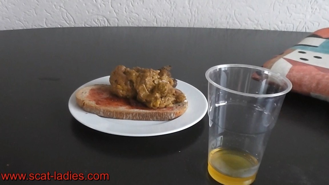 Breakfast Time for Lady Rachels Slave