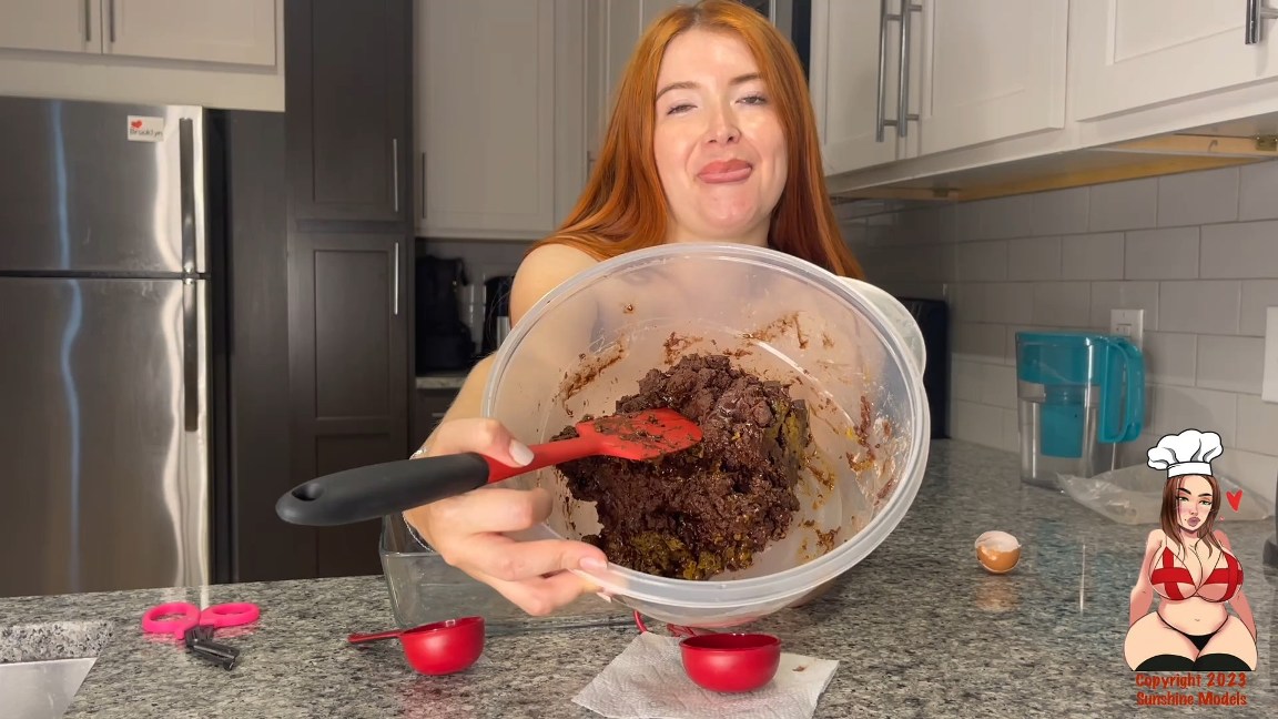 GingerCris – Scat Brownies #1