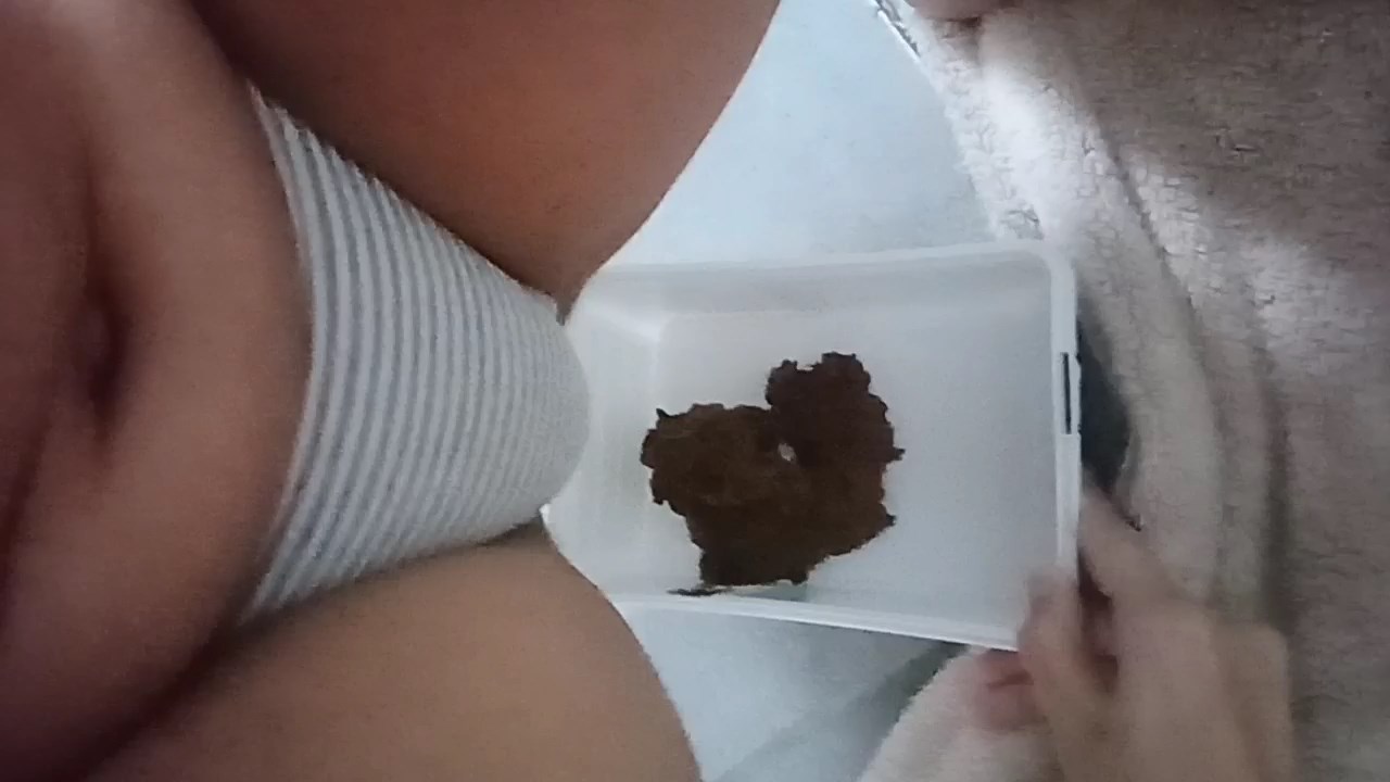 Daniita07 – Poop at the end of the day
