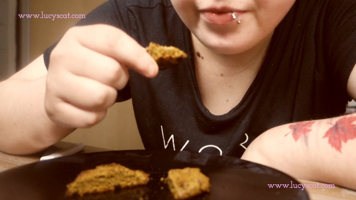 LucyScat – Making of My Chocolate Poo Cookies, Real Shit Baking & Eating
