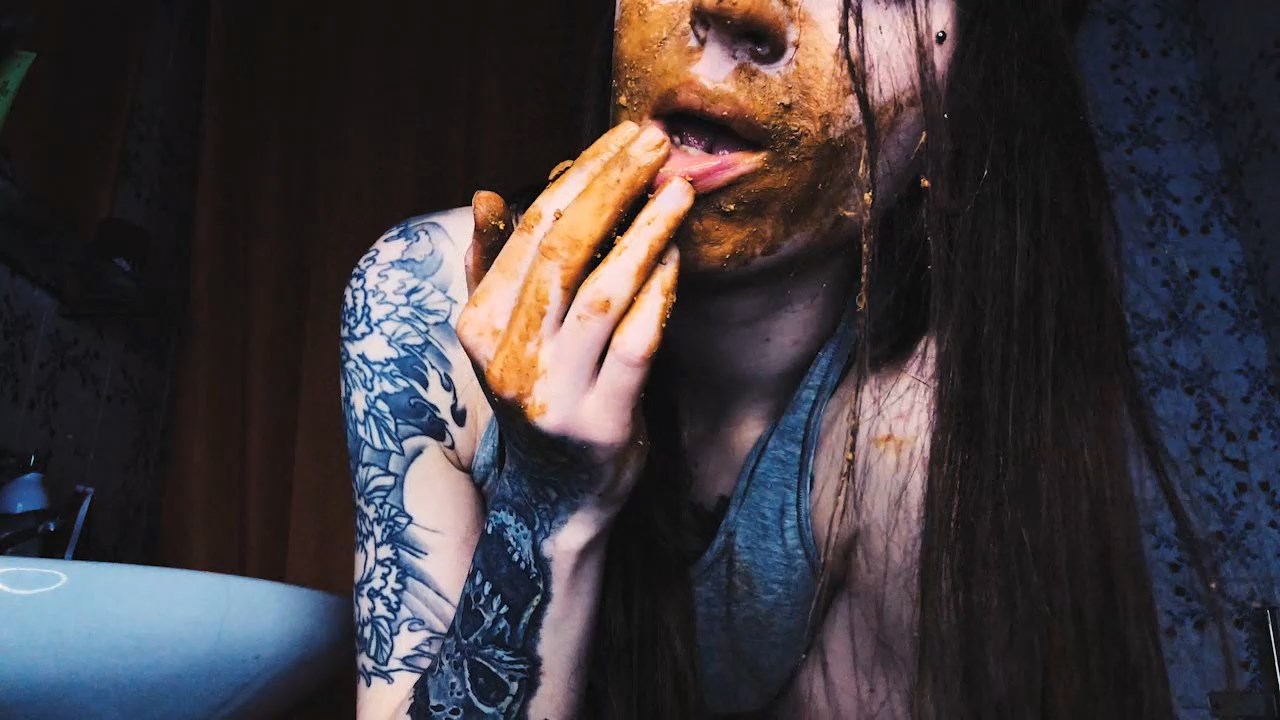 DirtyBetty – Messy Panty Smear