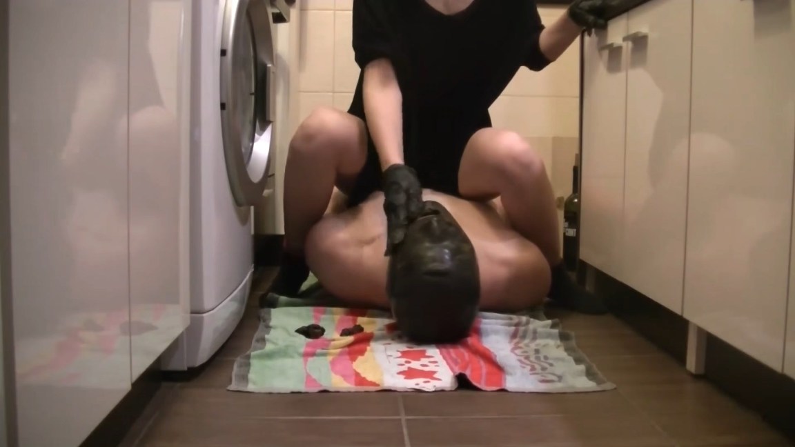 Luna And Margo Strapon And Shit Ingesting Slave