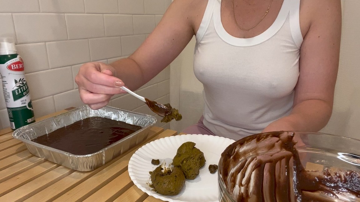 Nicolette Bloom – Special Birthday Recipe Brownies and Shit